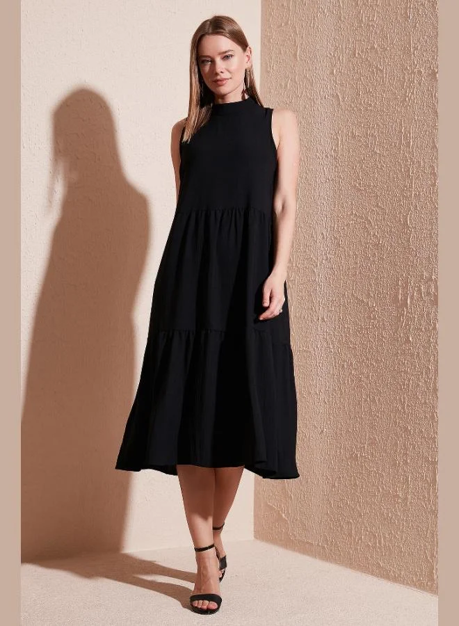 ليلا Lela Crew Neck Straight Cut Woven Midi Dress Women's Dress 6525024